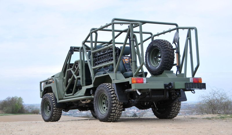 Cheetah RDV Toyota Land Cruiser 79_04.jpg