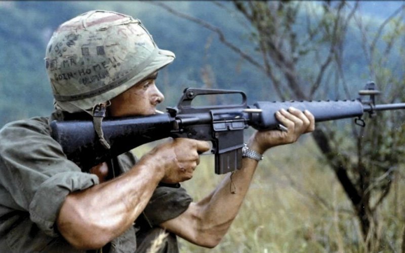 M16-in-Vietnam-1024x640.jpg